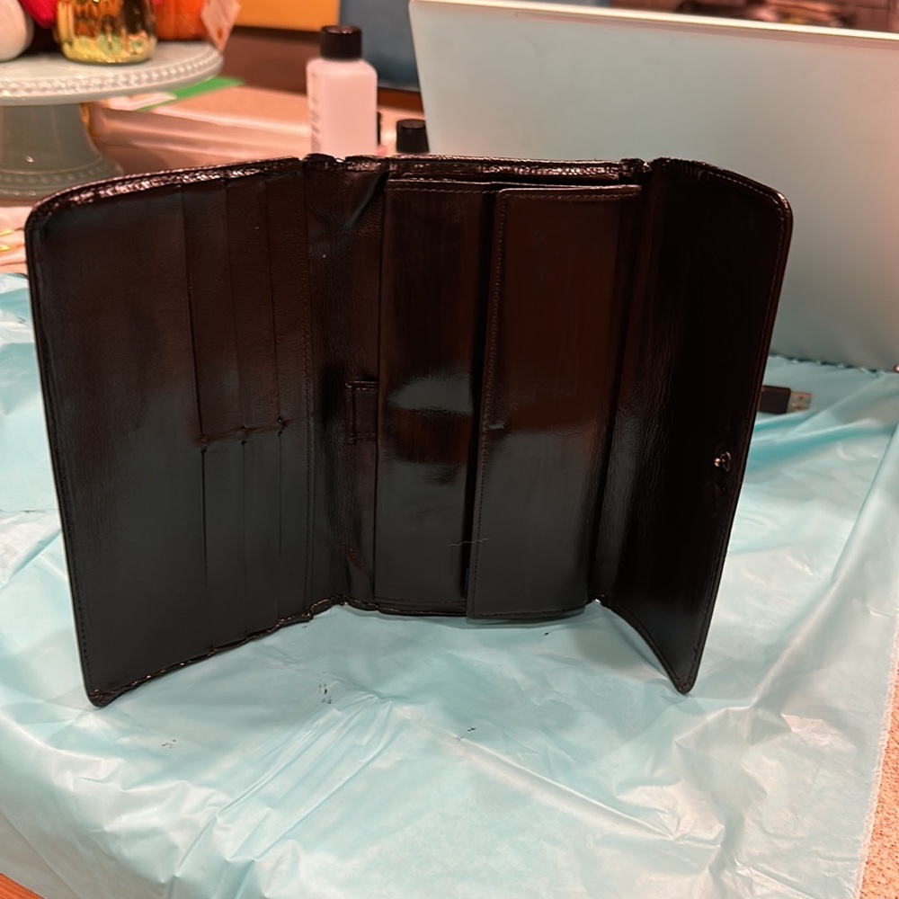 Louis Vuitton was blue Epi wallet fixer upper as is now it’s black,I repainted - Picture 2 of 16